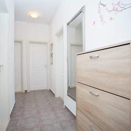 Apartment Opera